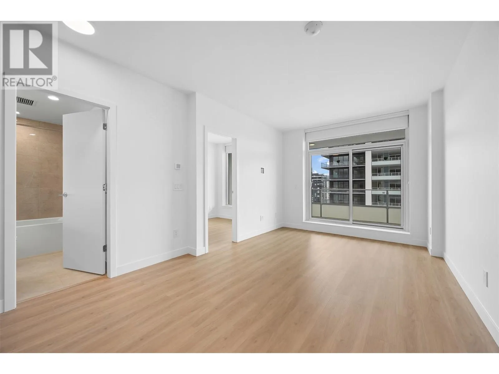 238 Leon Avenue Unit# 1403