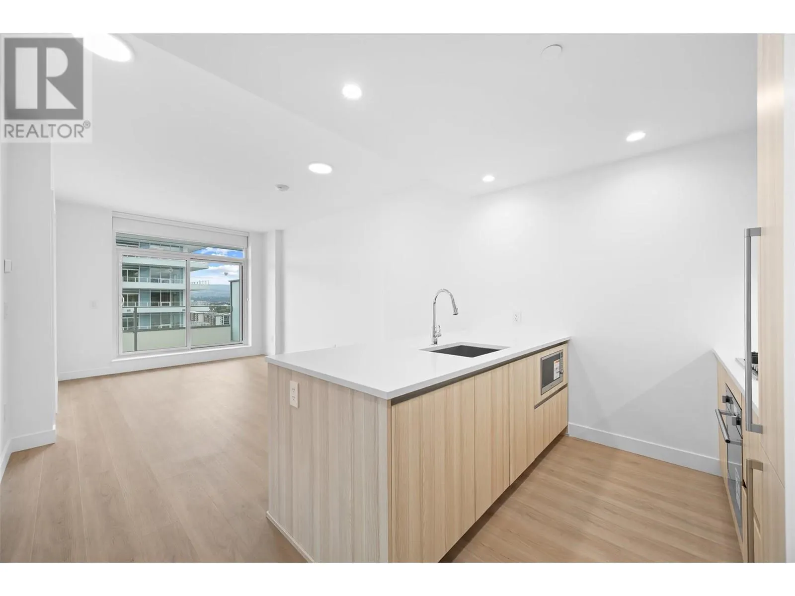 238 Leon Avenue Unit# 1403