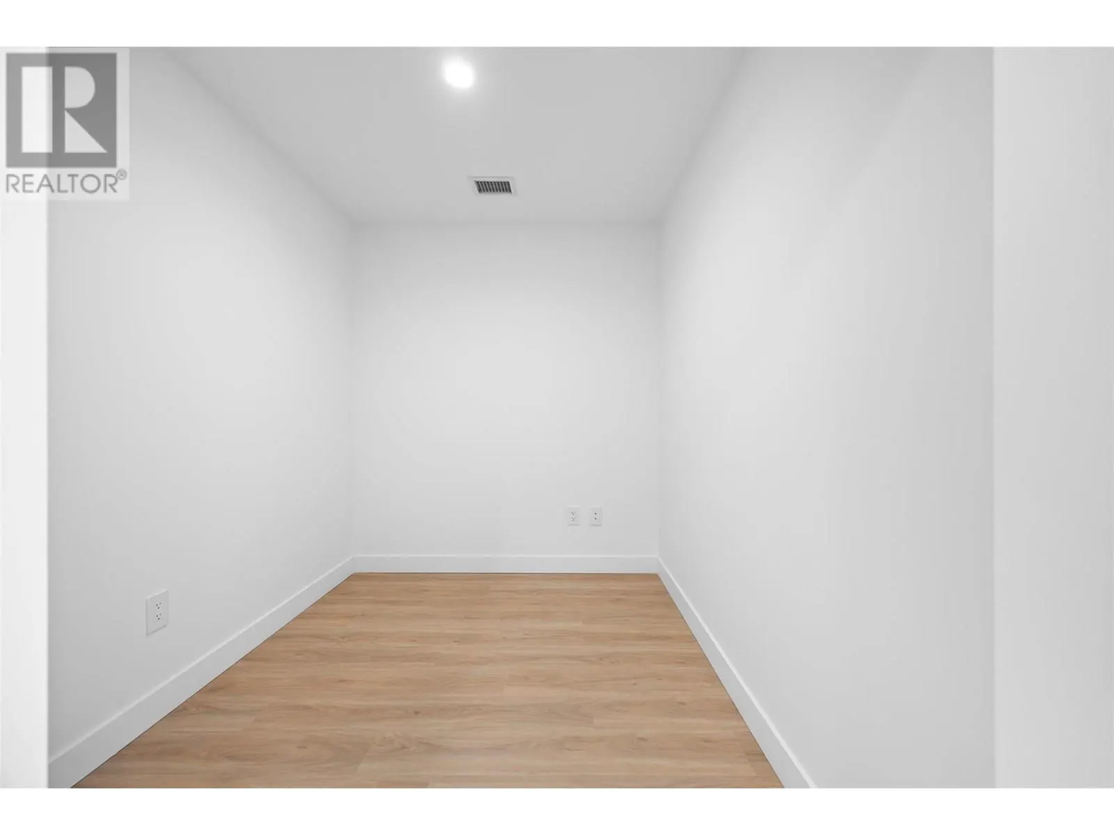 238 Leon Avenue Unit# 1403