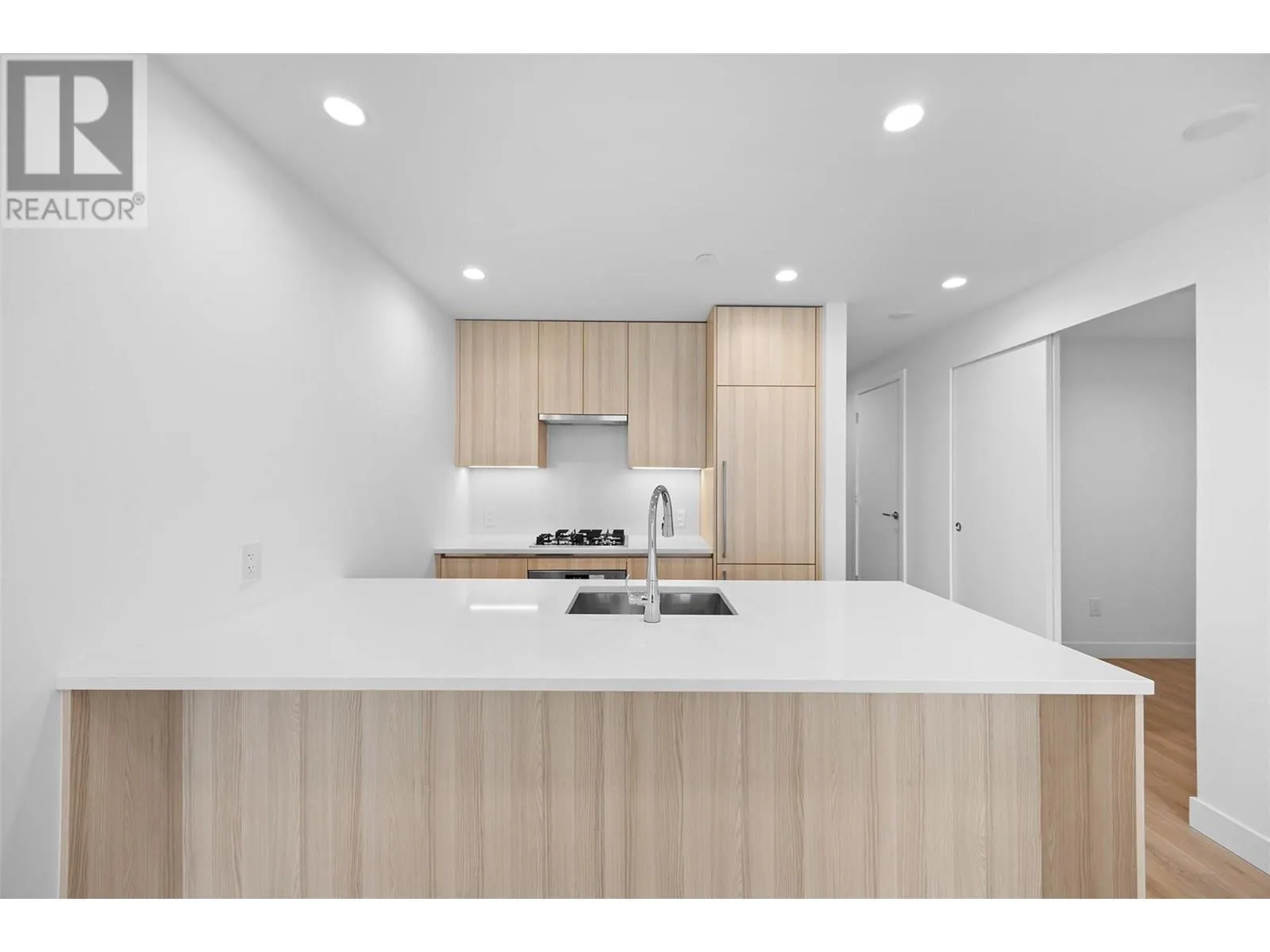 238 Leon Avenue Unit# 1403