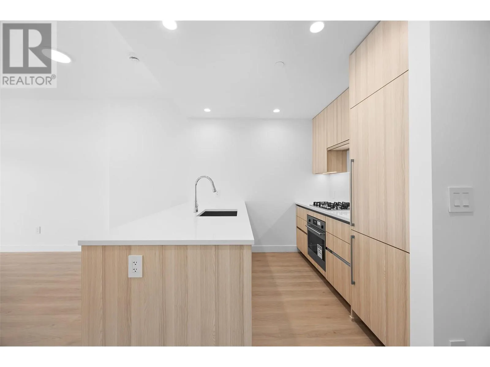 238 Leon Avenue Unit# 1403