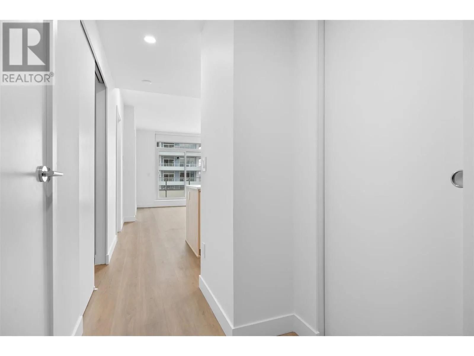 238 Leon Avenue Unit# 1403