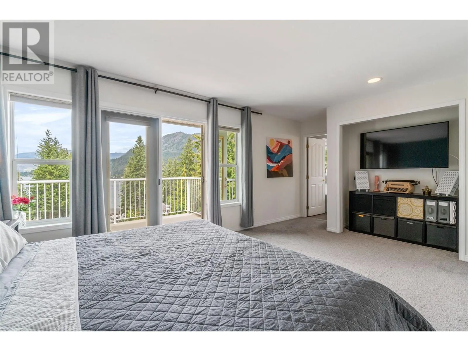 2662 Blind Bay Road