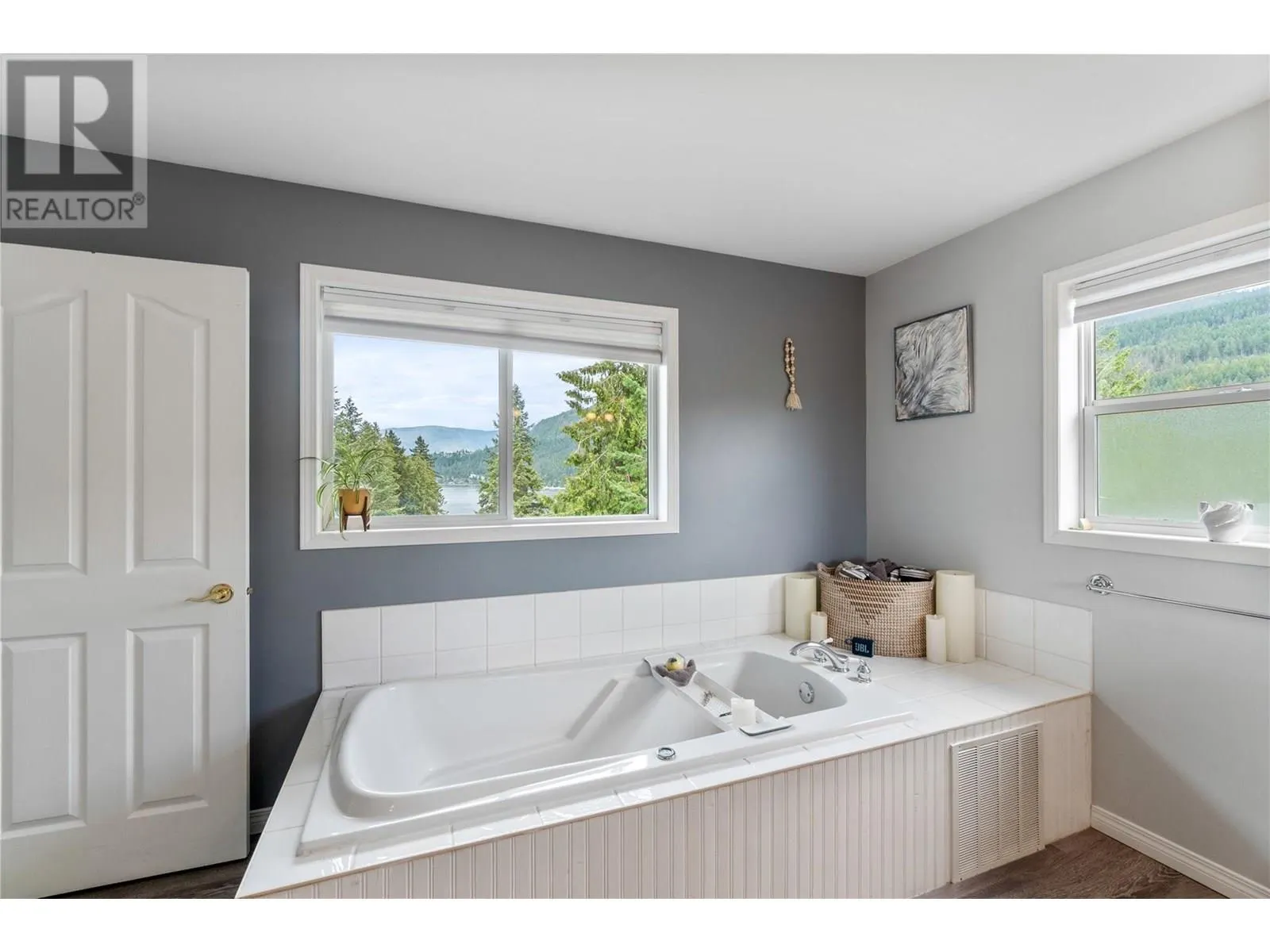 2662 Blind Bay Road