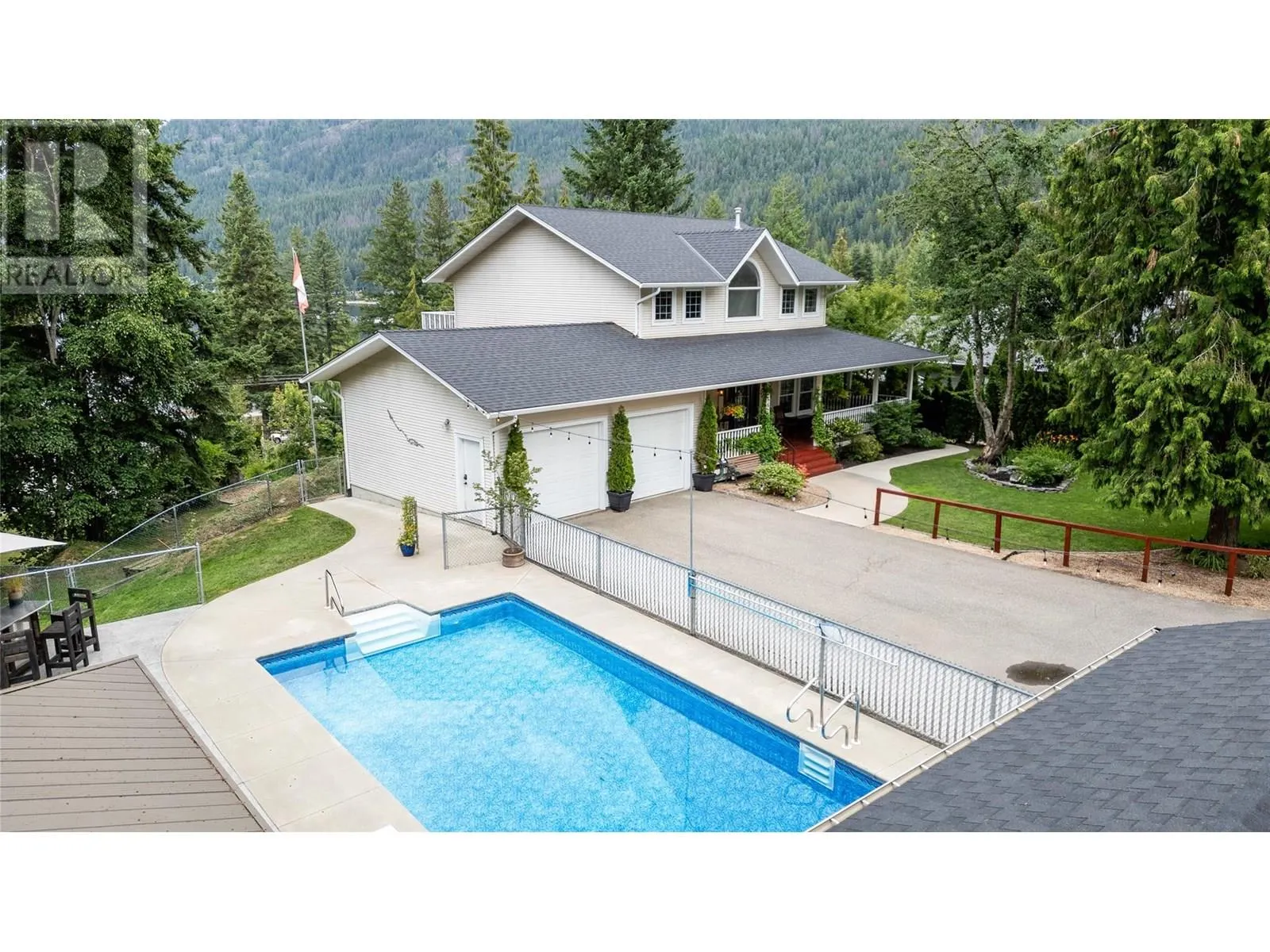 2662 Blind Bay Road