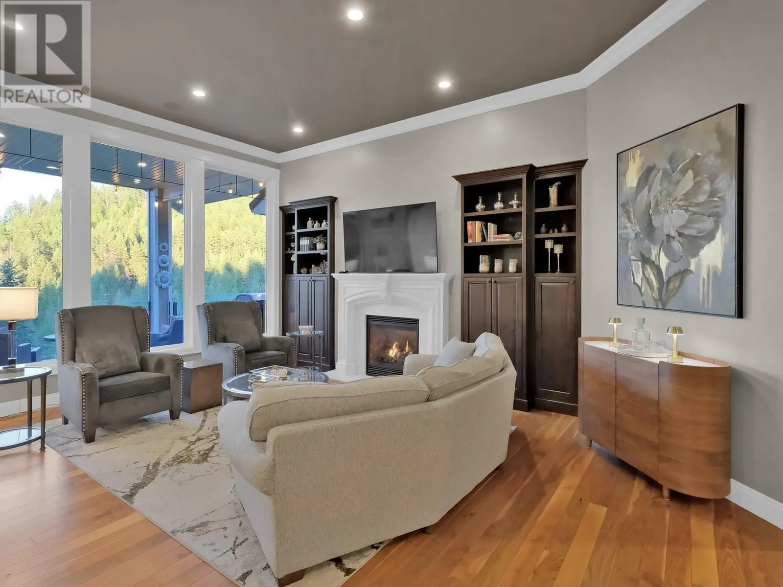 2011 Parkwood Drive