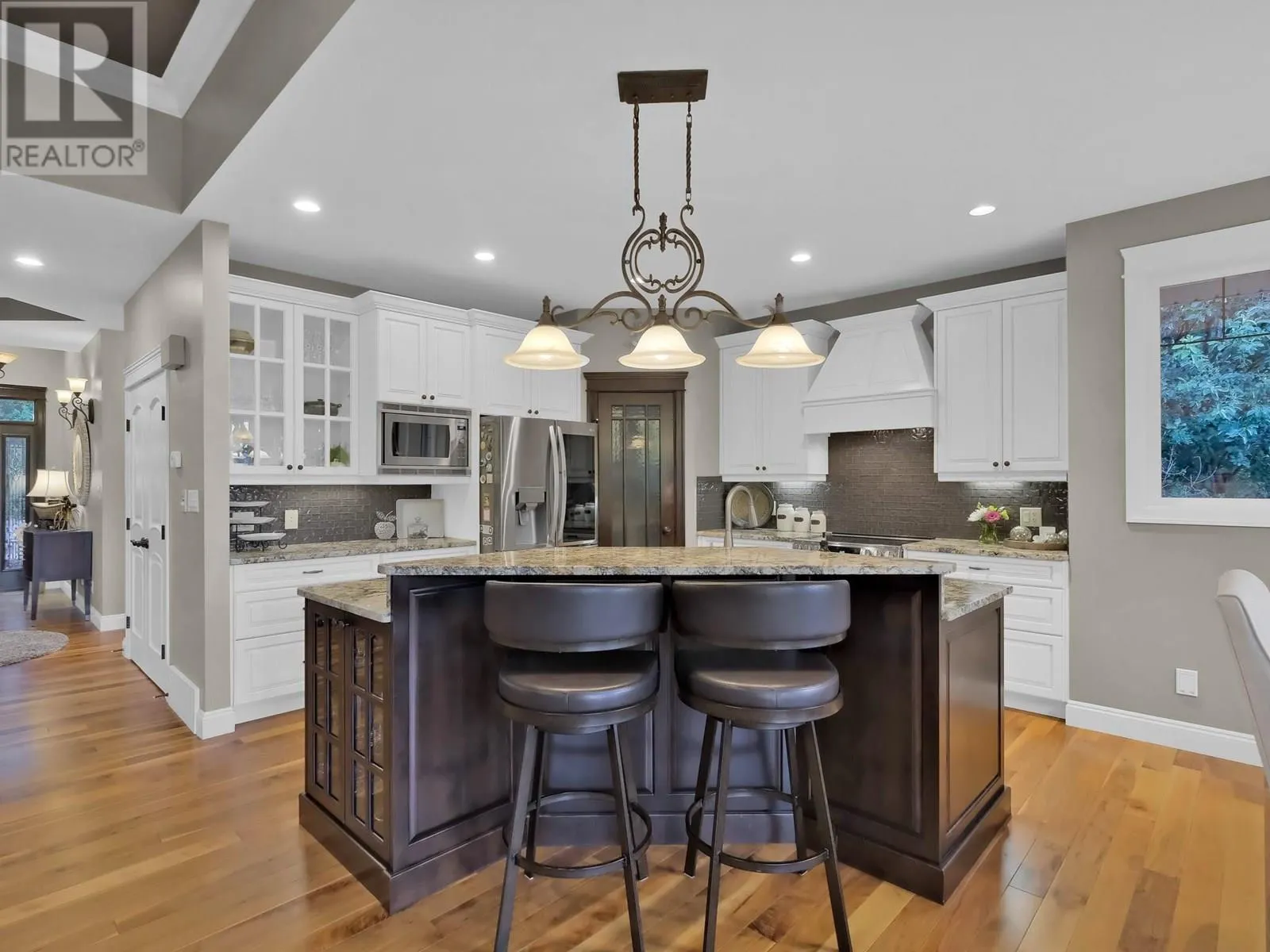 2011 Parkwood Drive
