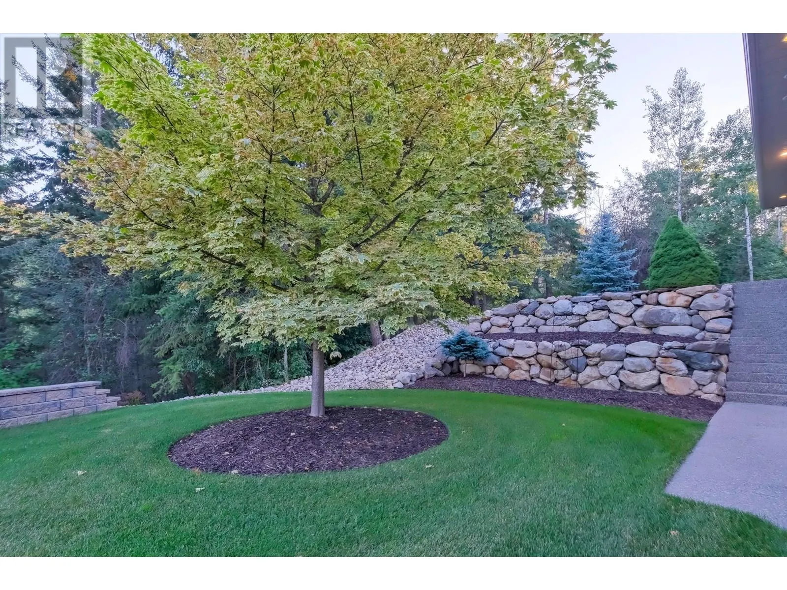 2011 Parkwood Drive