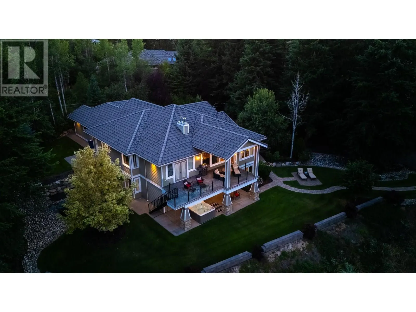 2011 Parkwood Drive