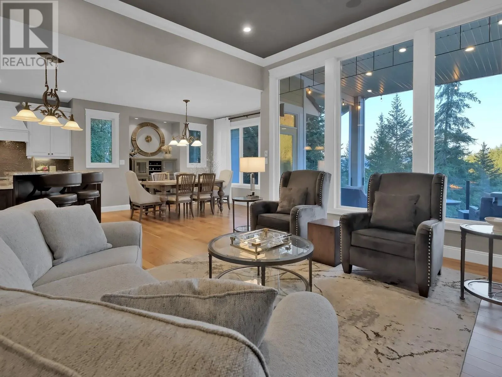 2011 Parkwood Drive