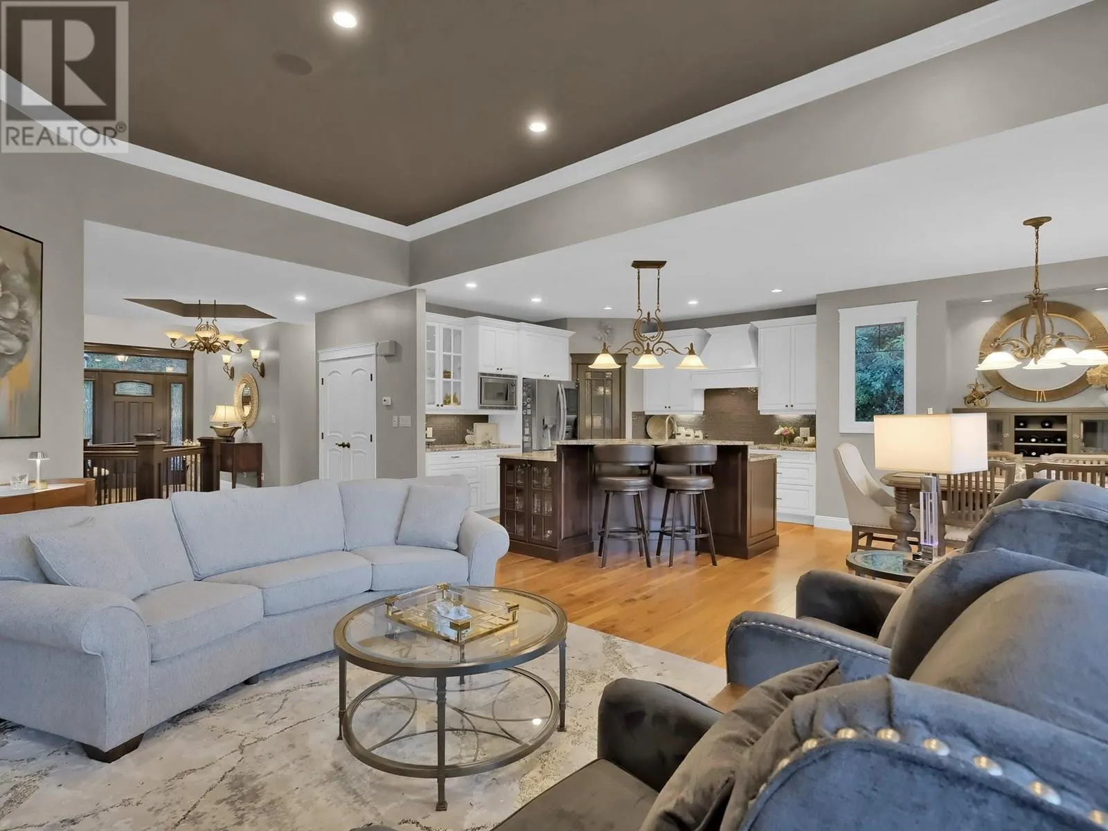 2011 Parkwood Drive