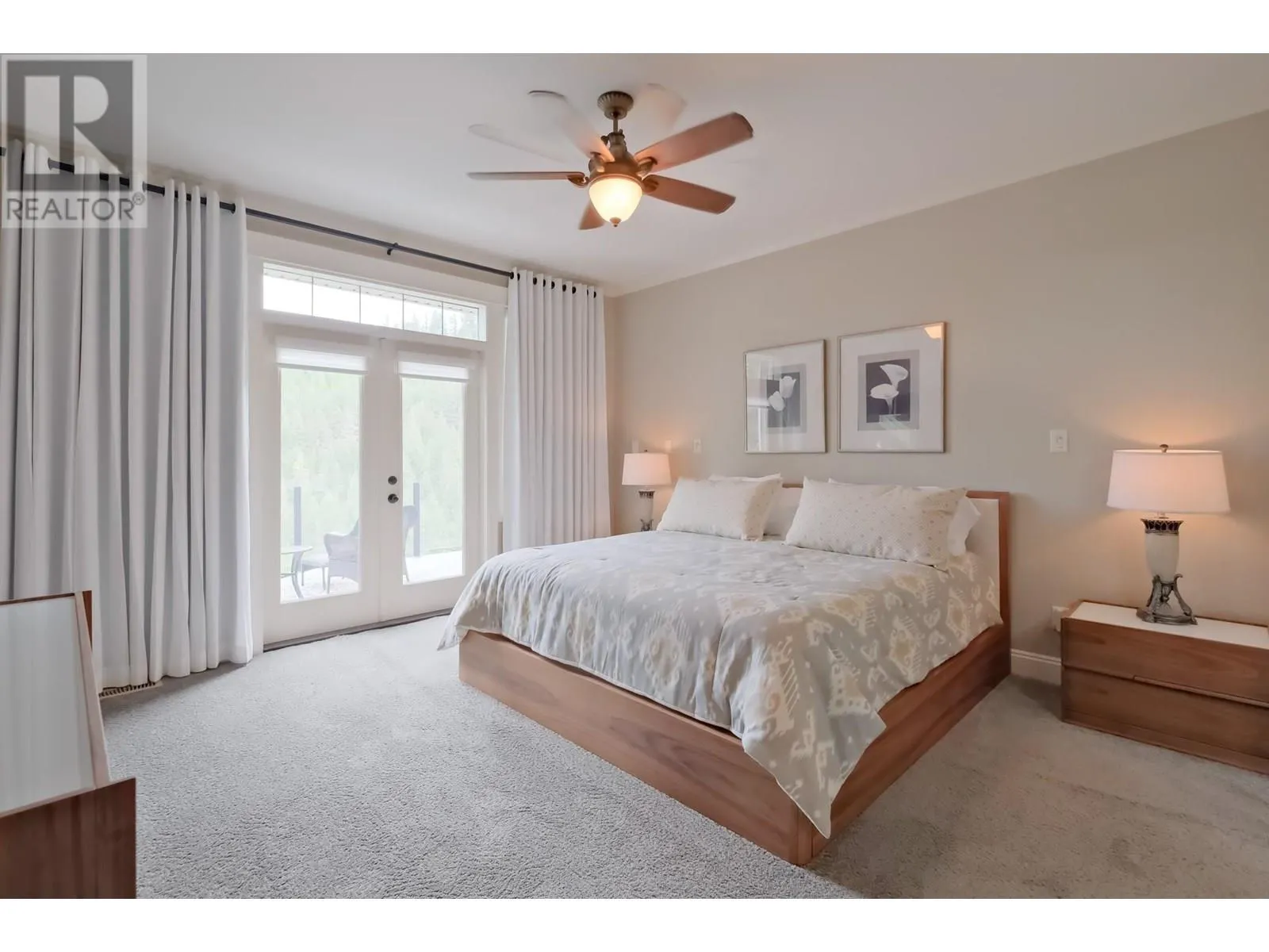 2011 Parkwood Drive