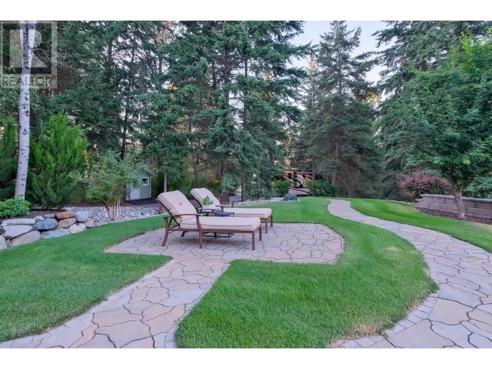 2011 Parkwood Drive