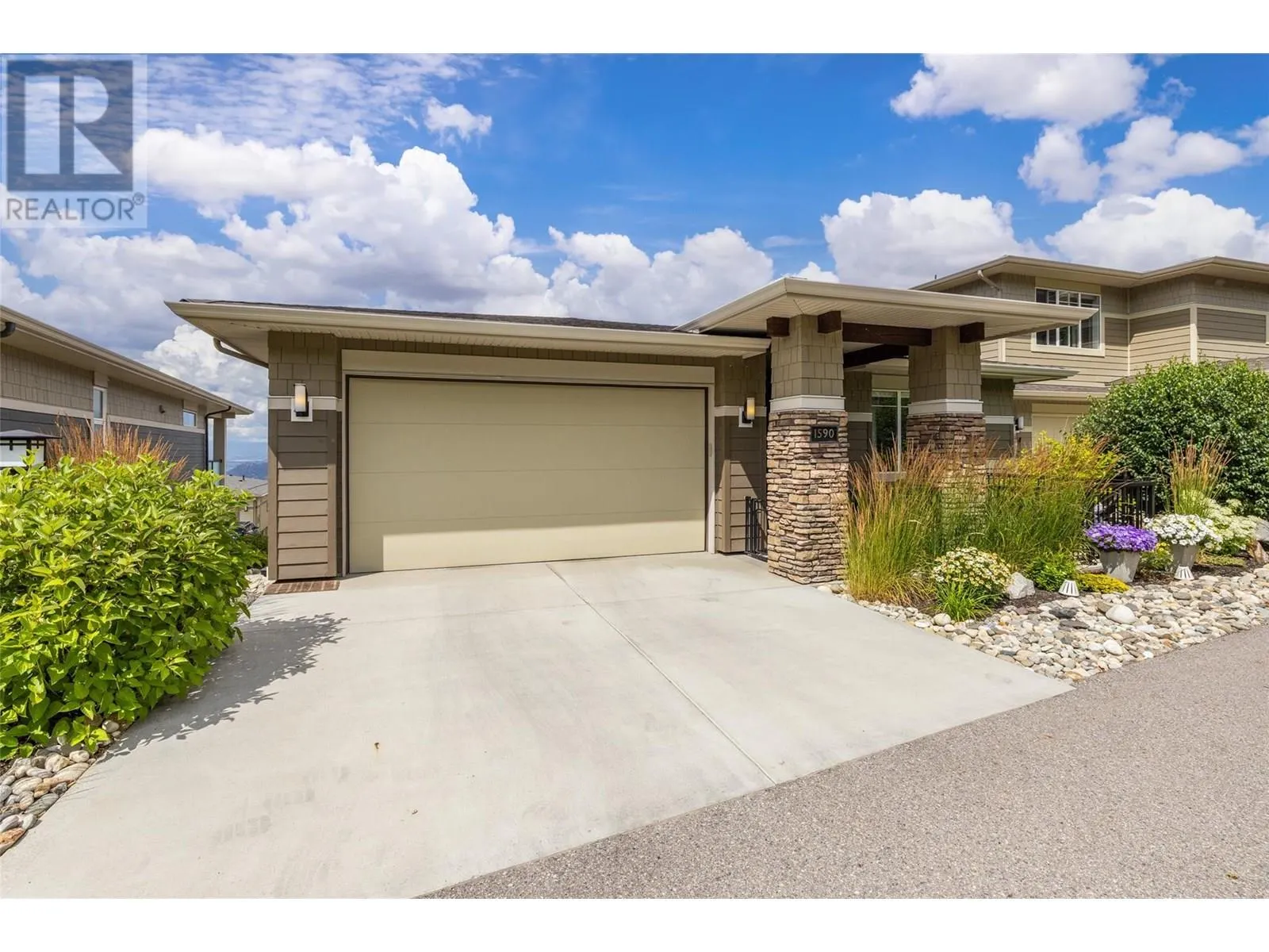 1590 Winter Lane