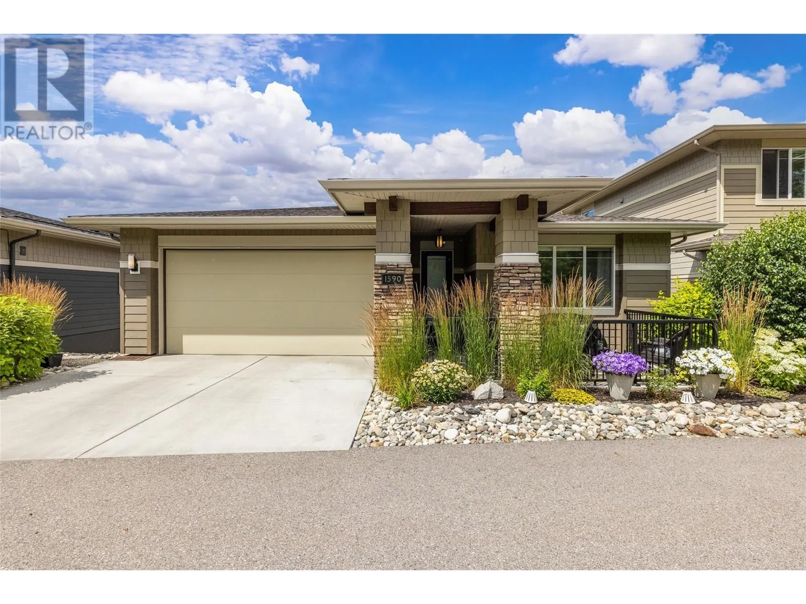 1590 Winter Lane