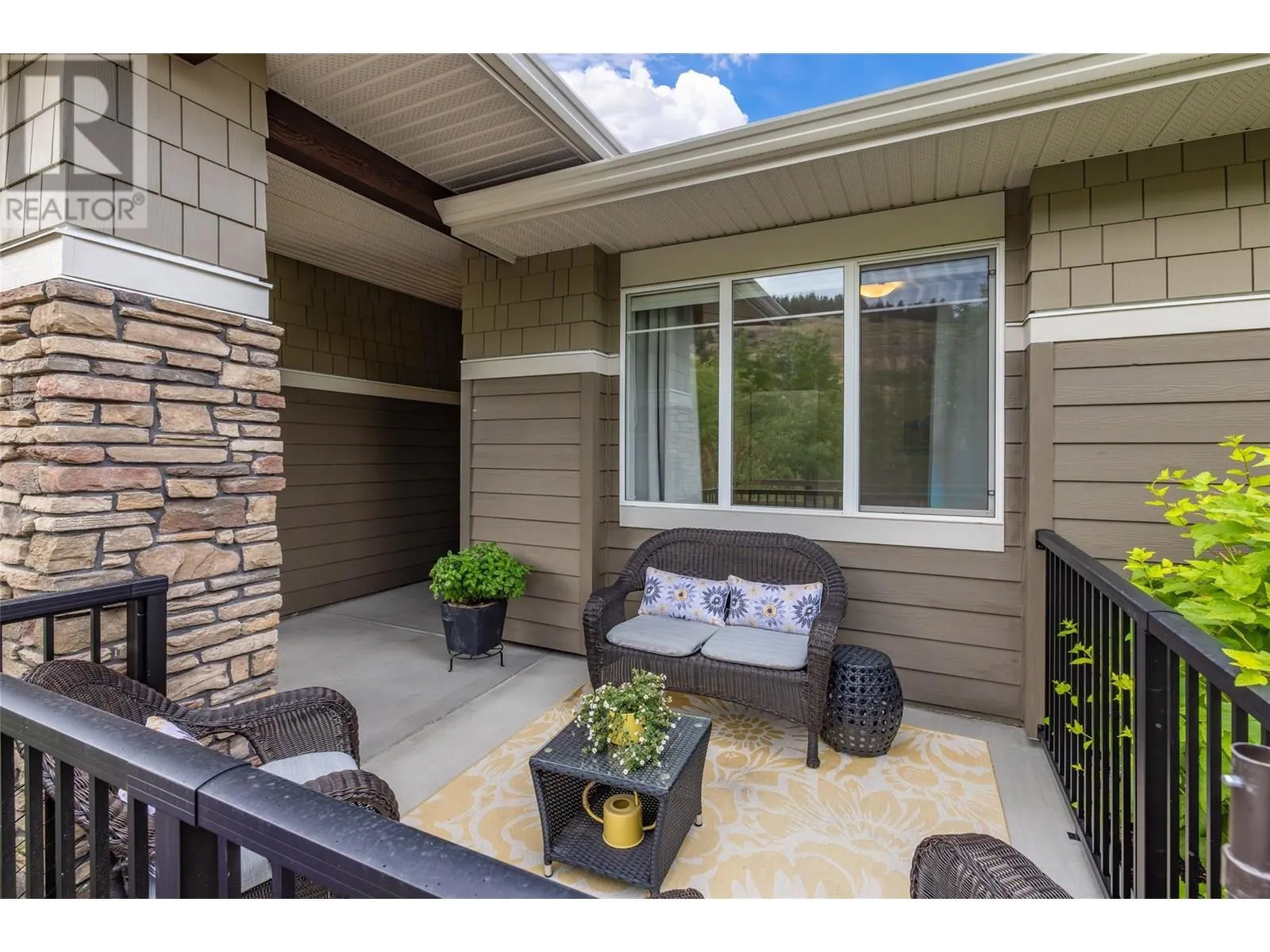 1590 Winter Lane