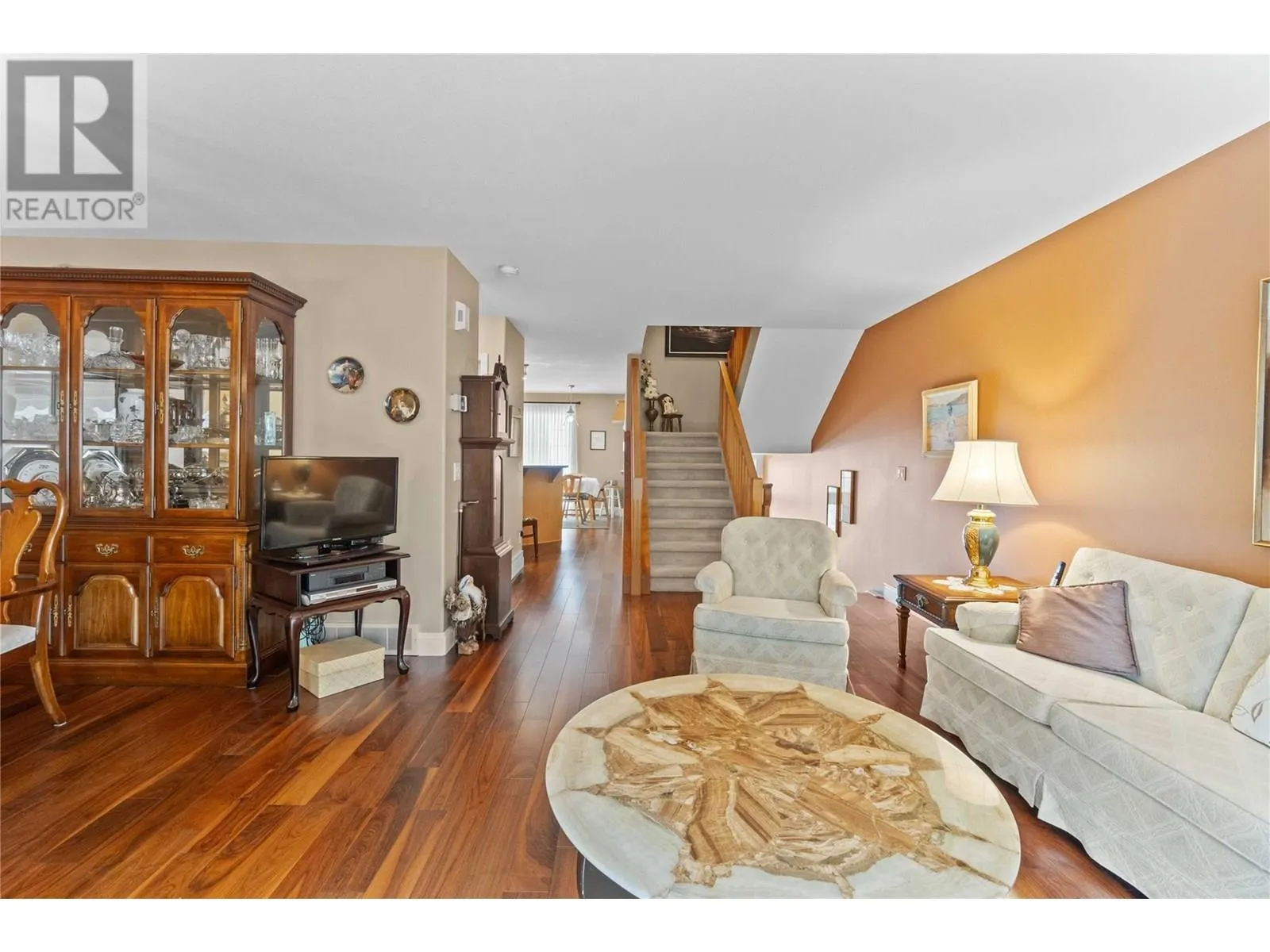 660 24 Street NE Unit# 6