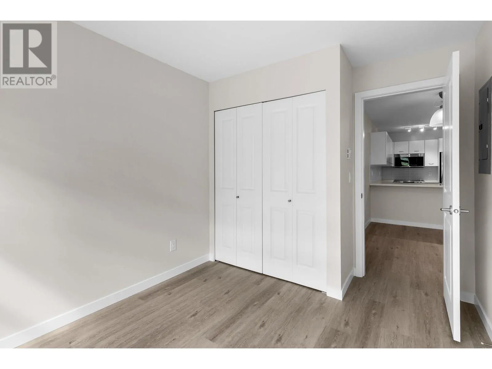 533 Yates Road Unit# 215