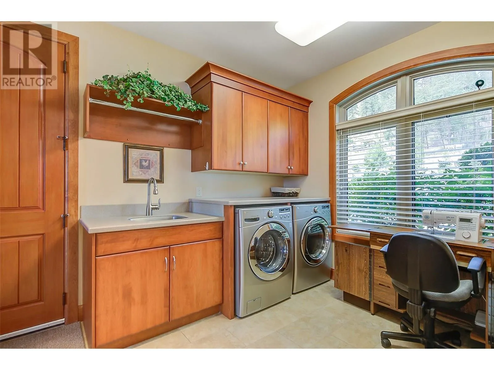 2513 Casa Palmero Drive