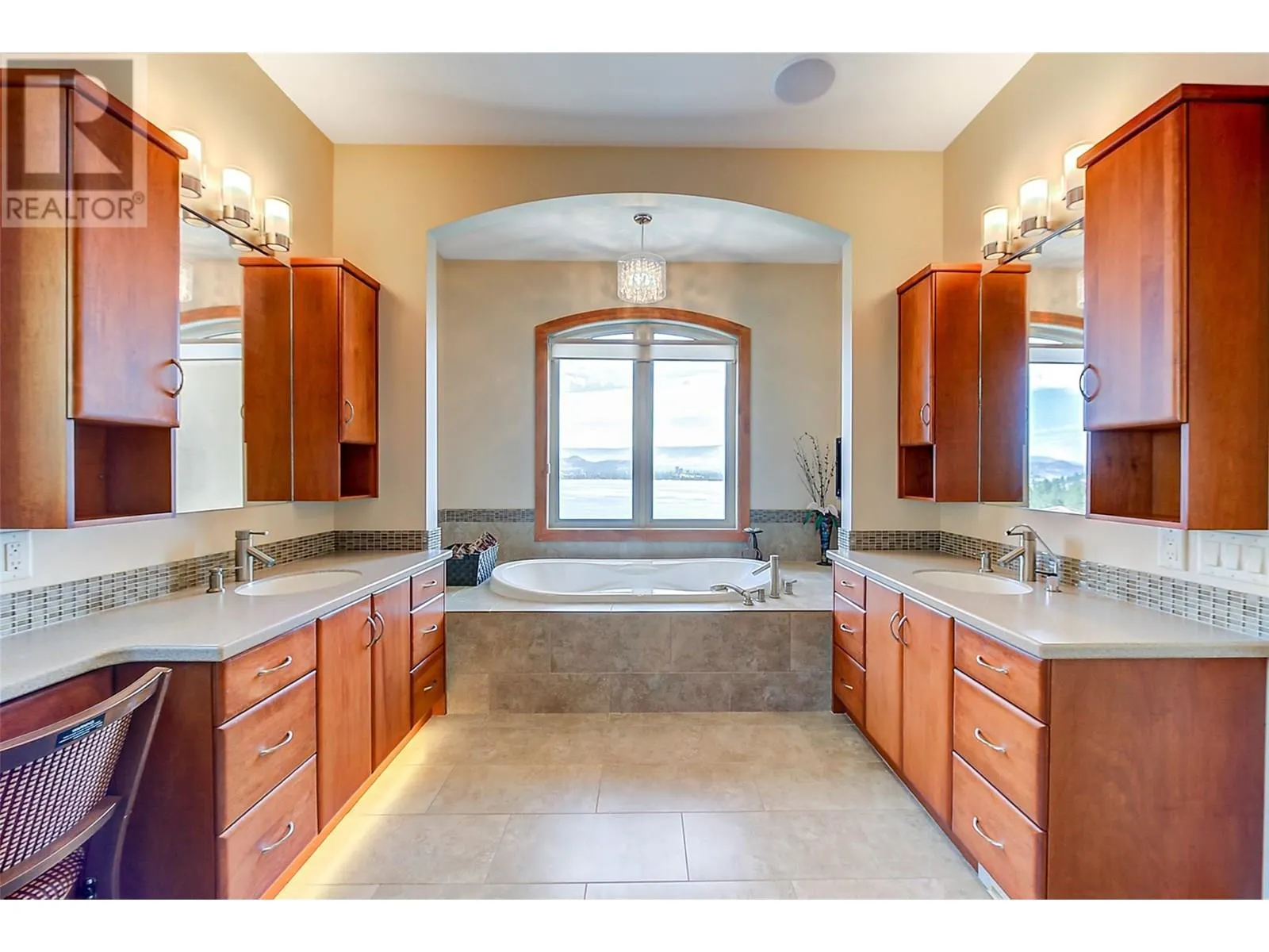 2513 Casa Palmero Drive