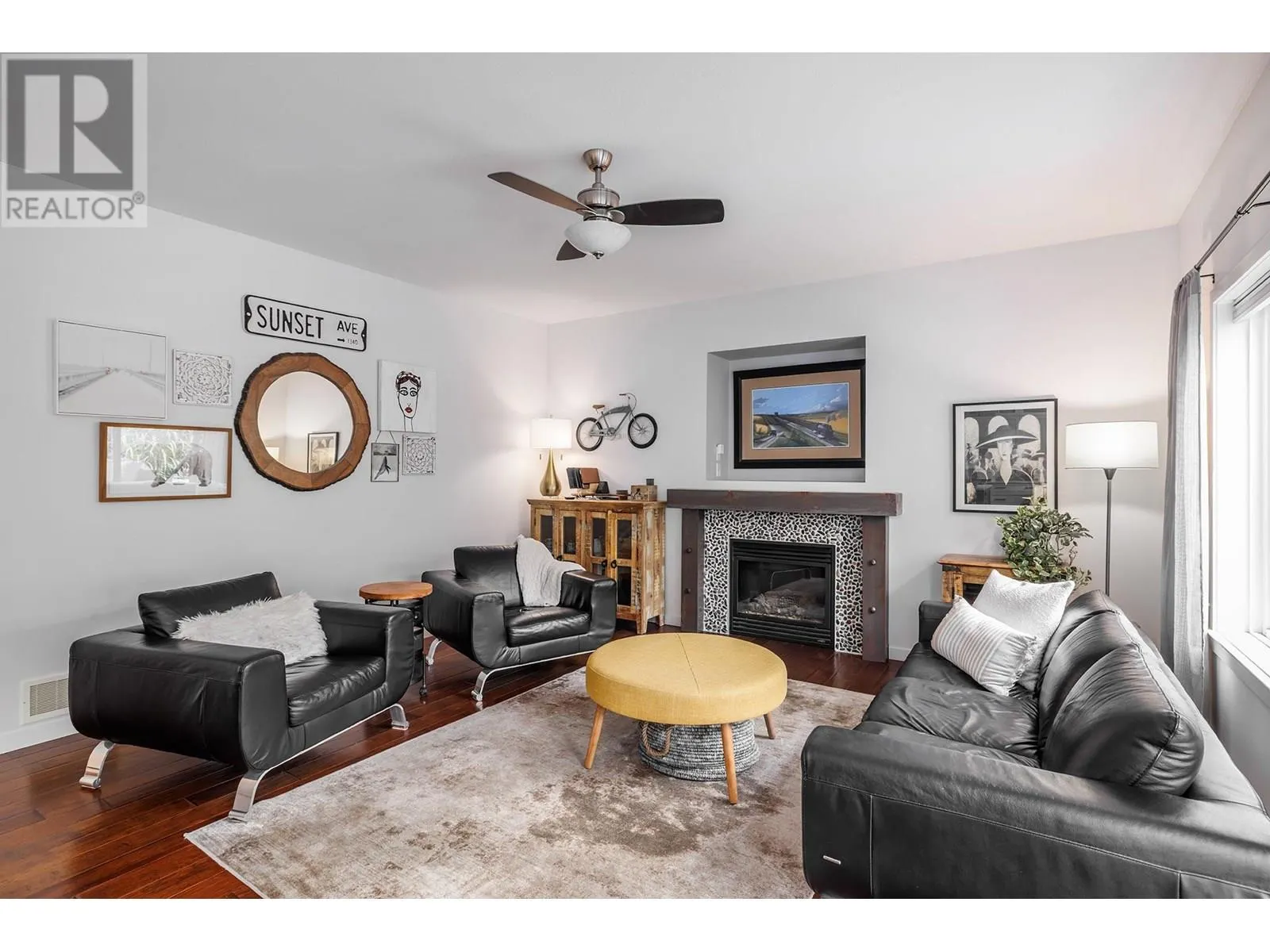 2165 Shelby Crescent