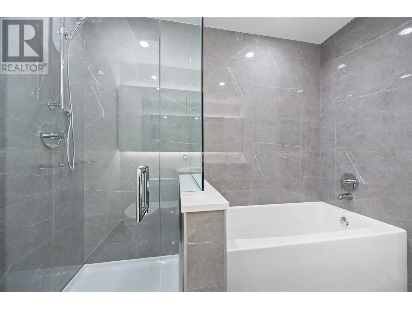 238 Leon Avenue Unit# 1808