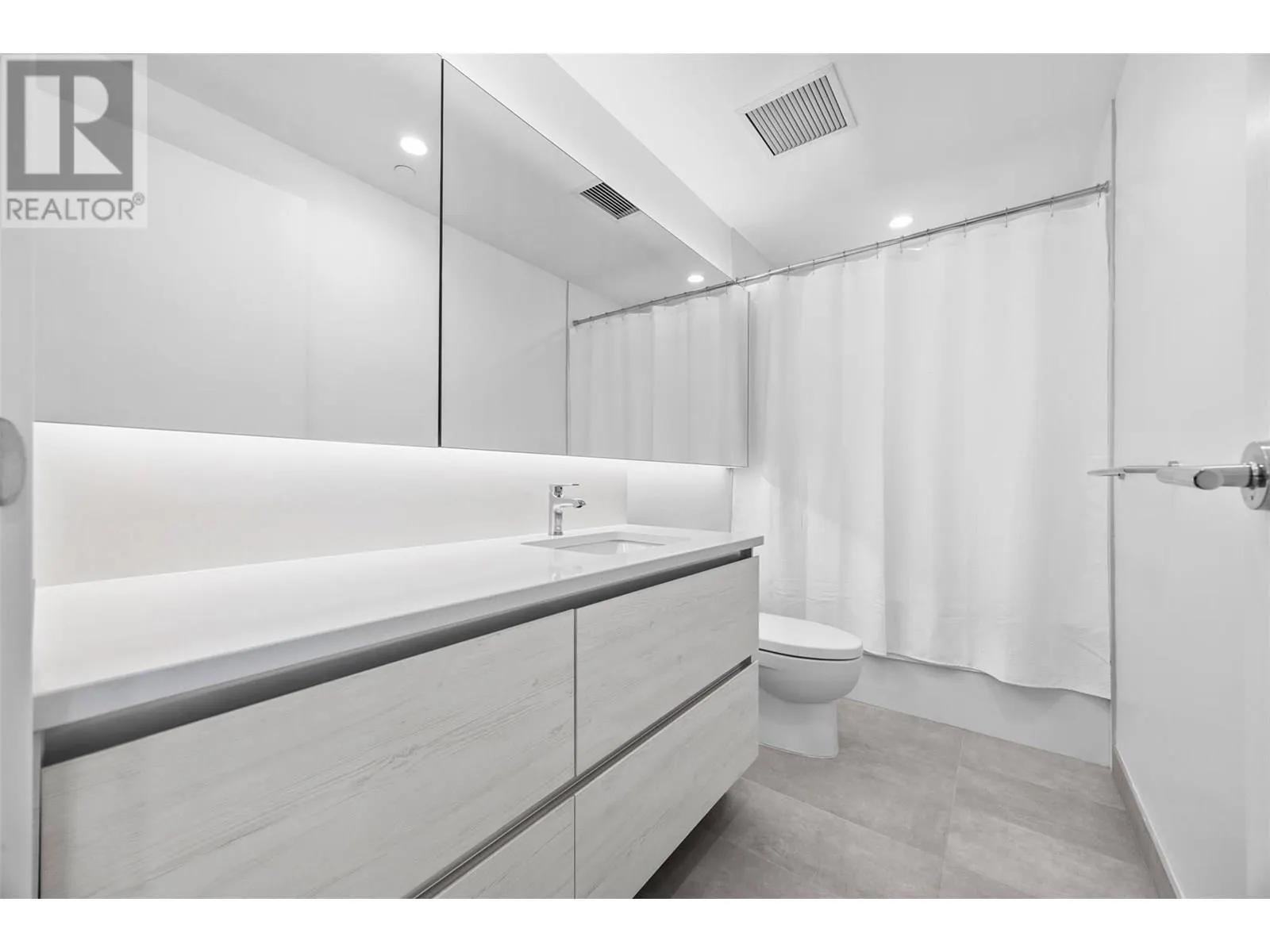 238 Leon Avenue Unit# 1808