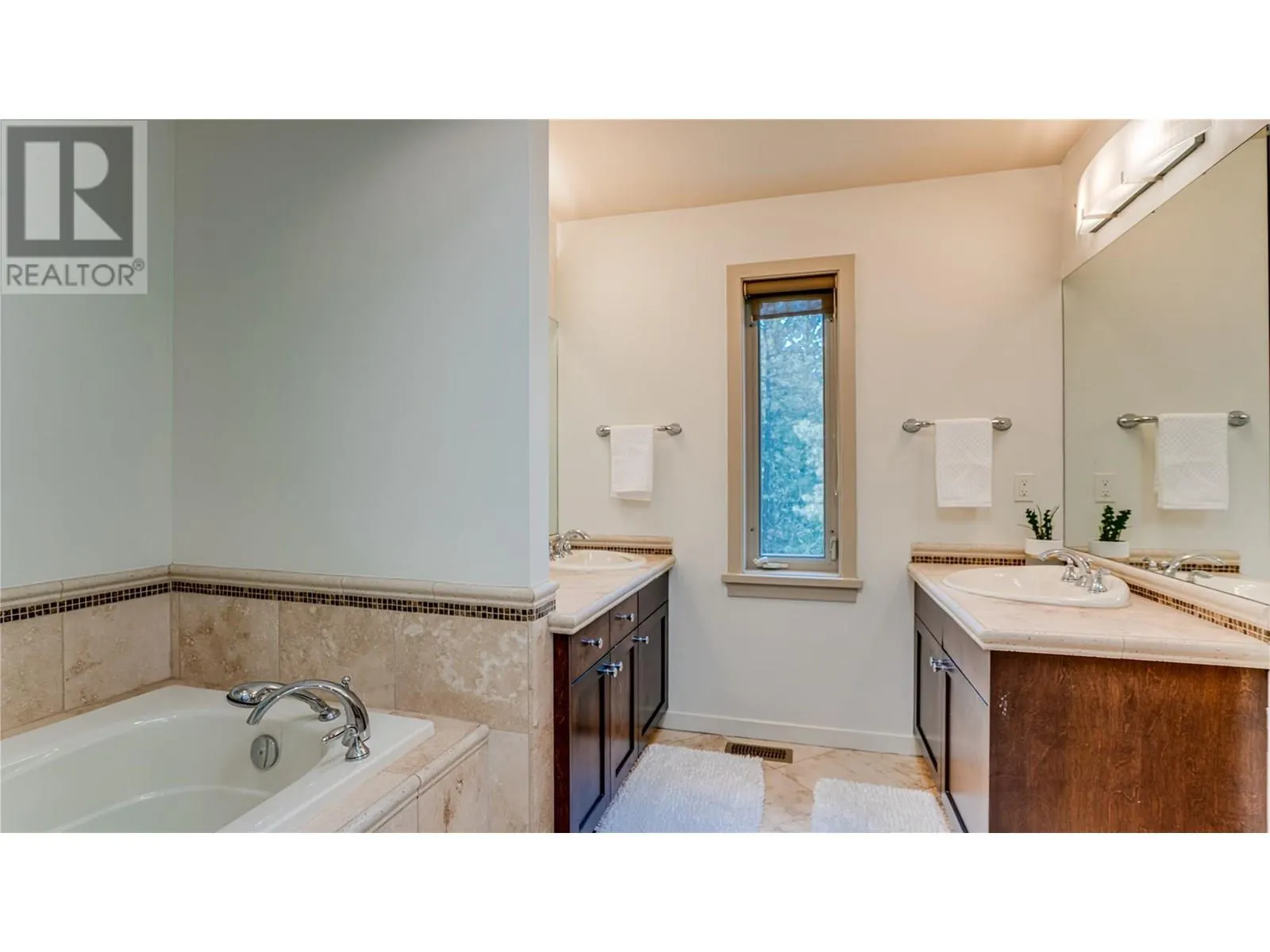 1294 Galiano Road