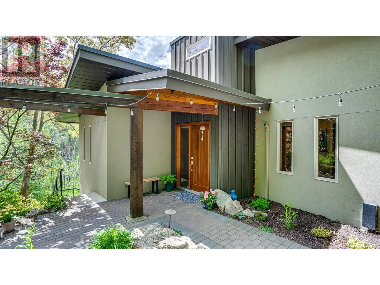 1294 Galiano Road