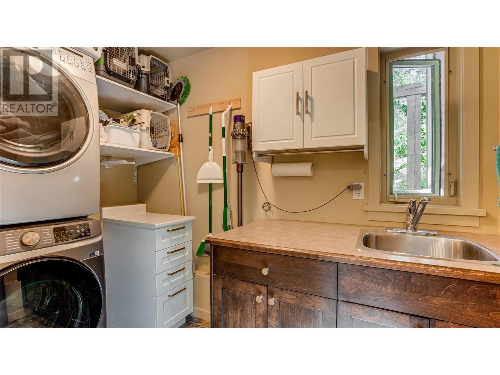 1294 Galiano Road