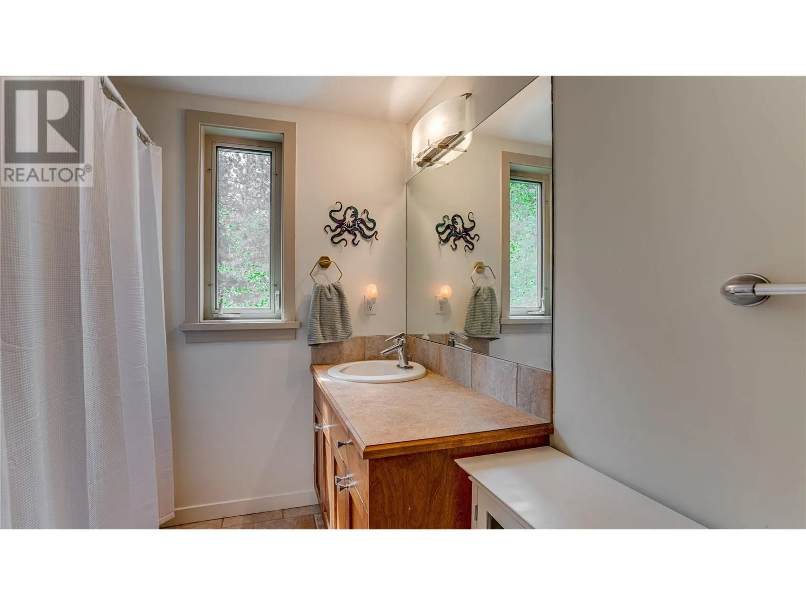 1294 Galiano Road