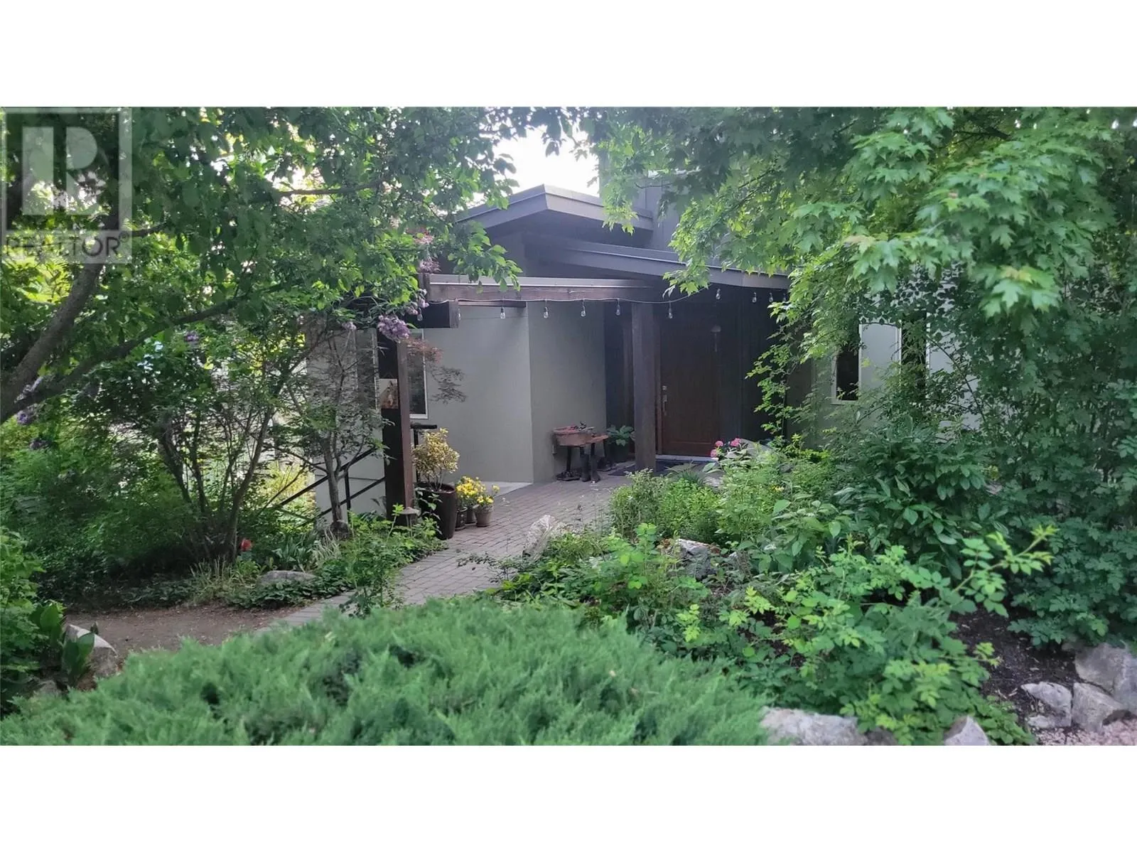 1294 Galiano Road