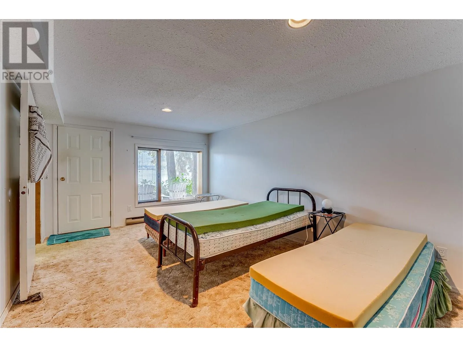 4742 Sunnybrae Canoe Point Road