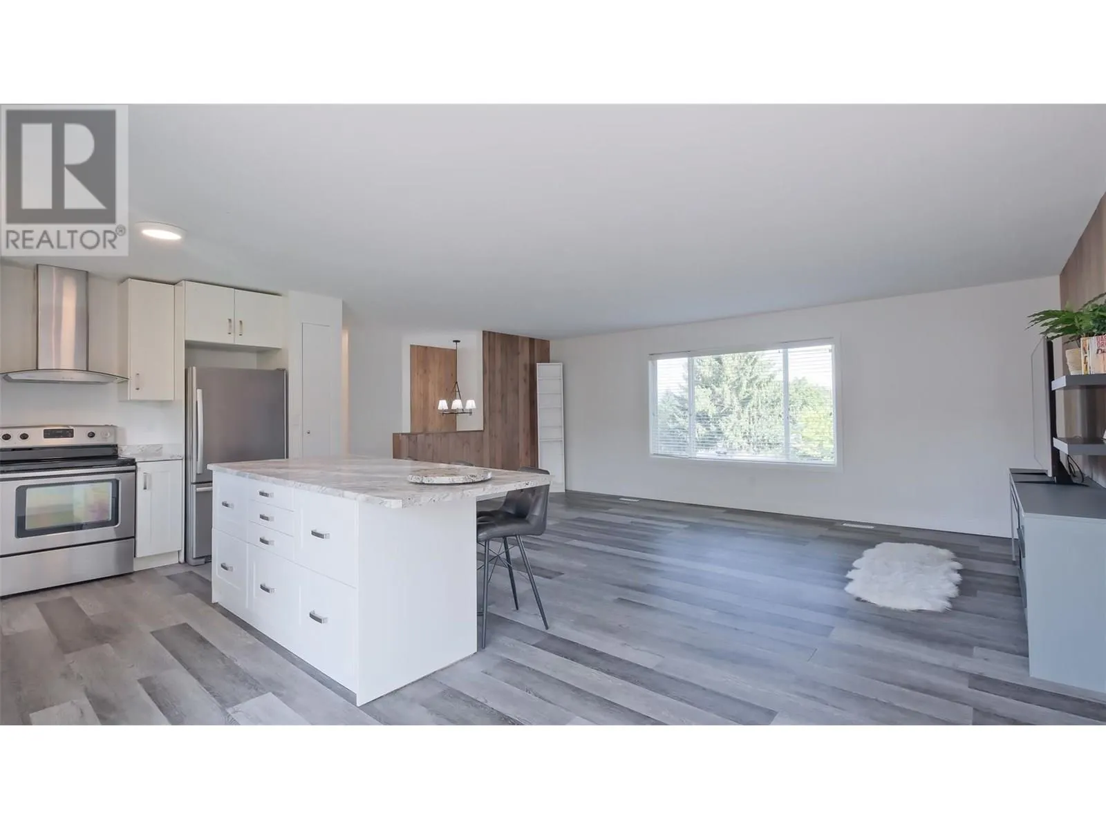 4741 Parkdale Crescent