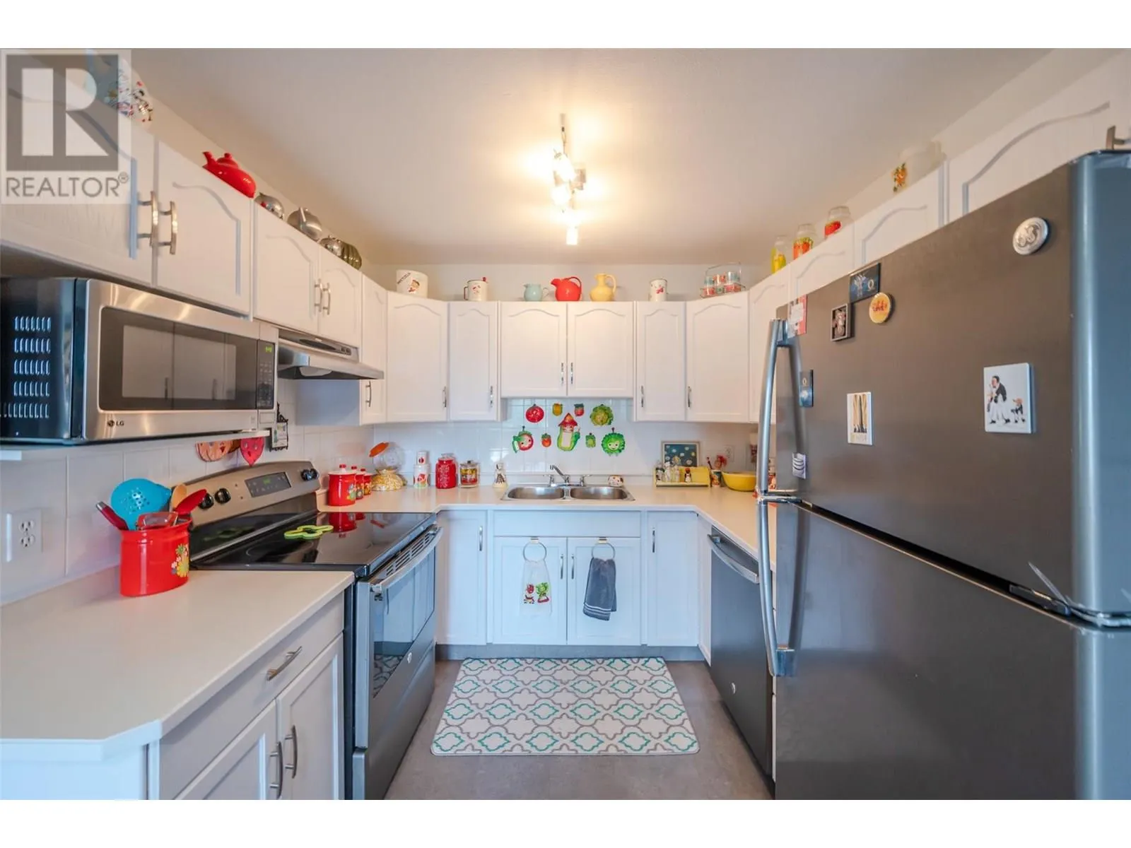 865 MAIN Street Unit# 305