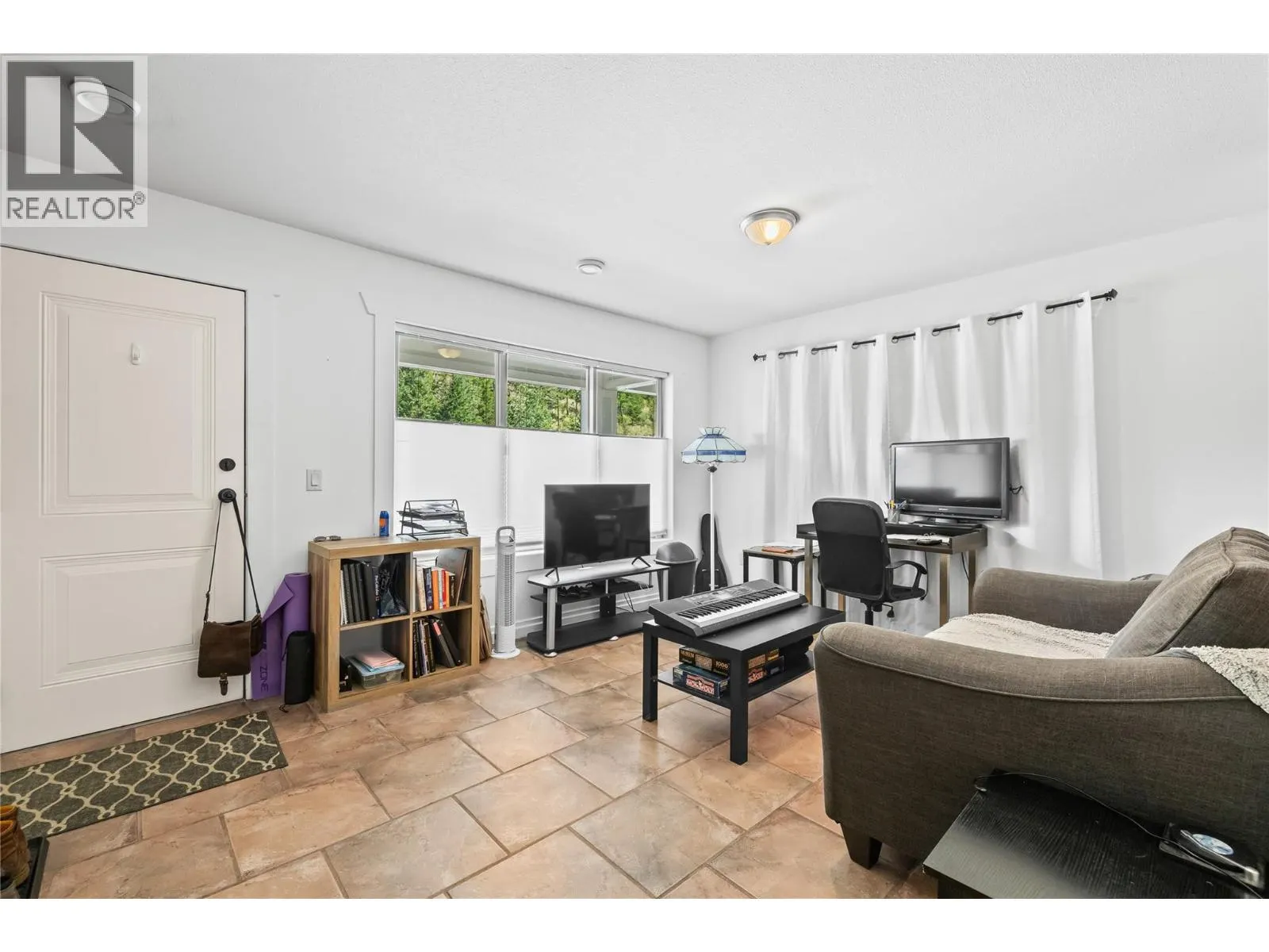 2223 Sunview Drive