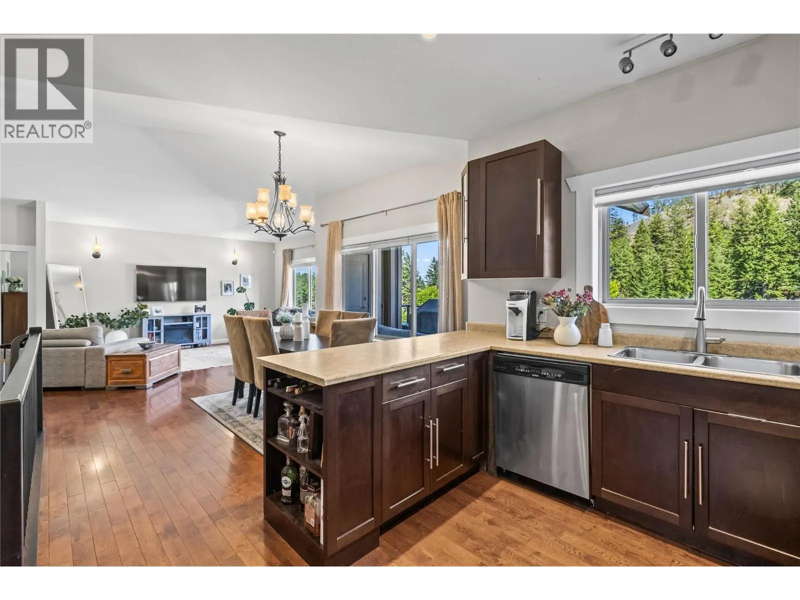 2223 Sunview Drive