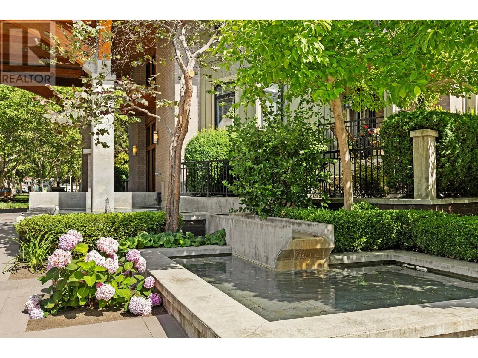 2901 Abbott Street Unit# 204