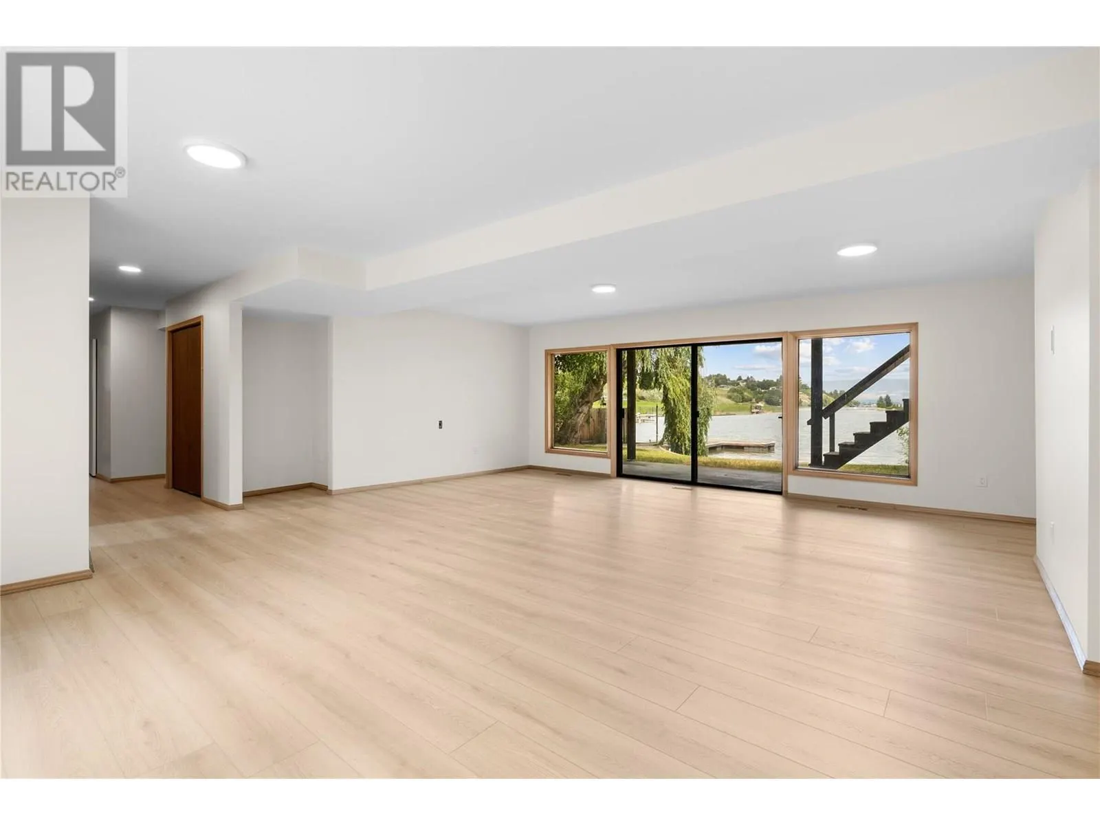 1440 Green Bay Road