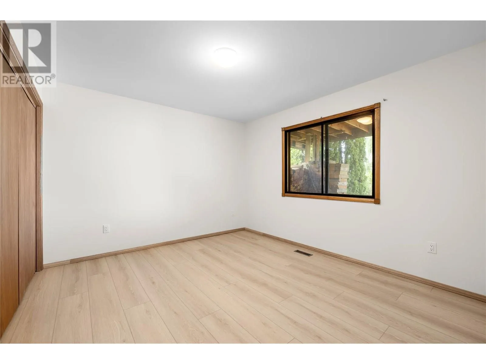 1440 Green Bay Road