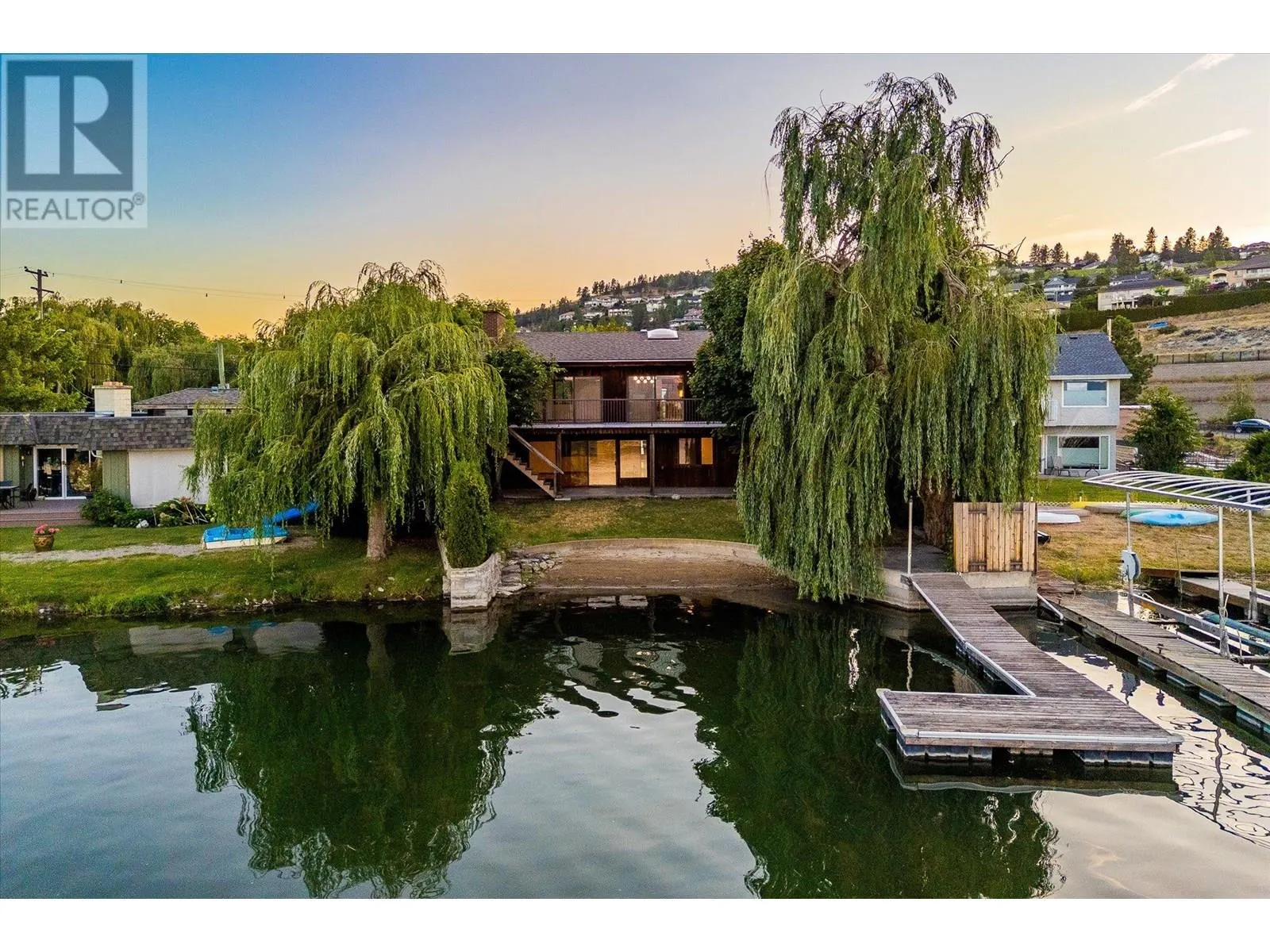 1440 Green Bay Road