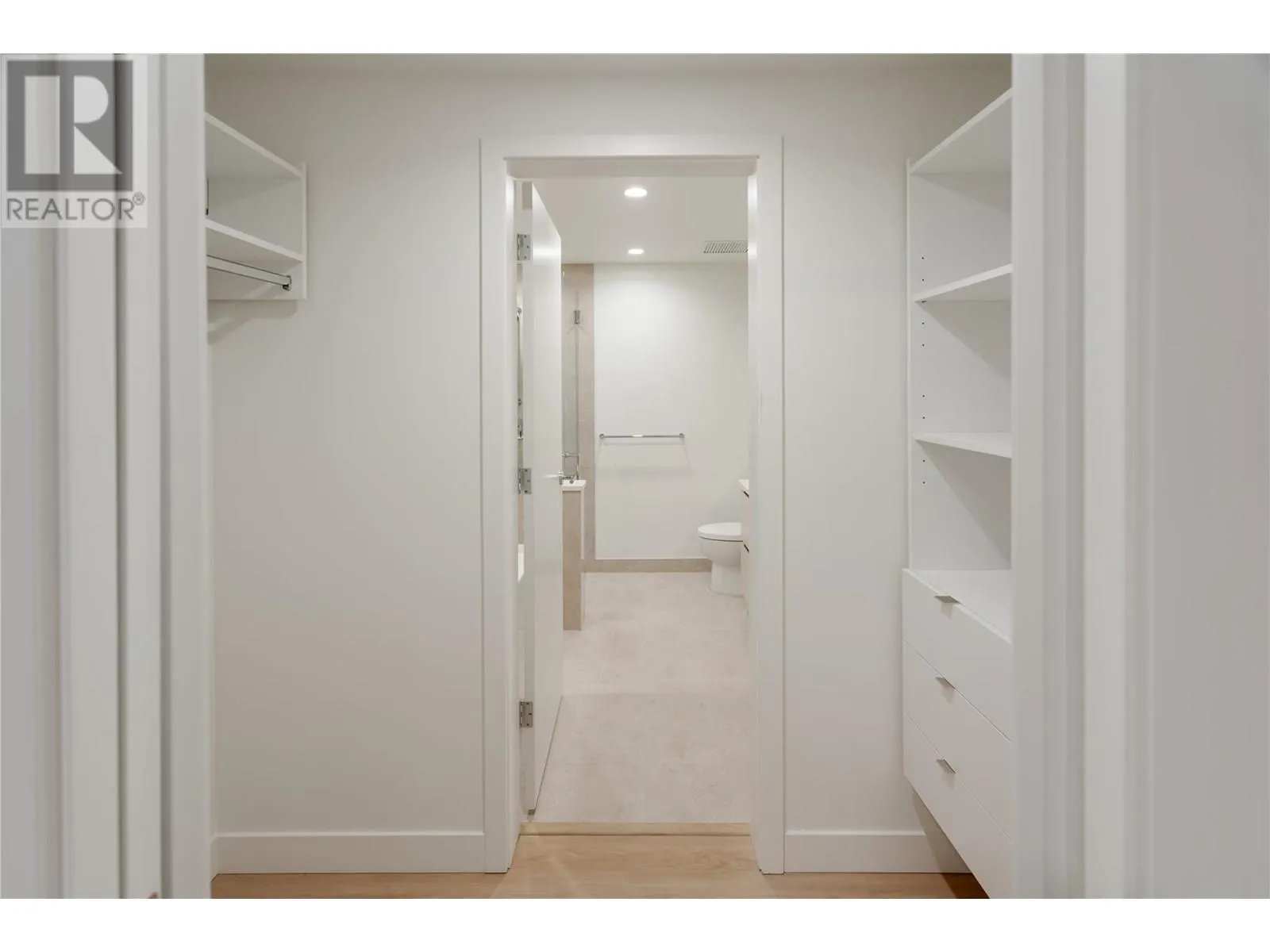 238 Leon Avenue Unit# 707