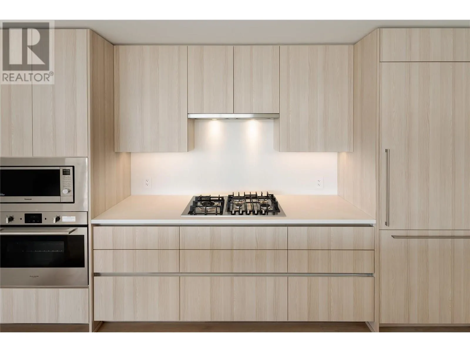 238 Leon Avenue Unit# 707