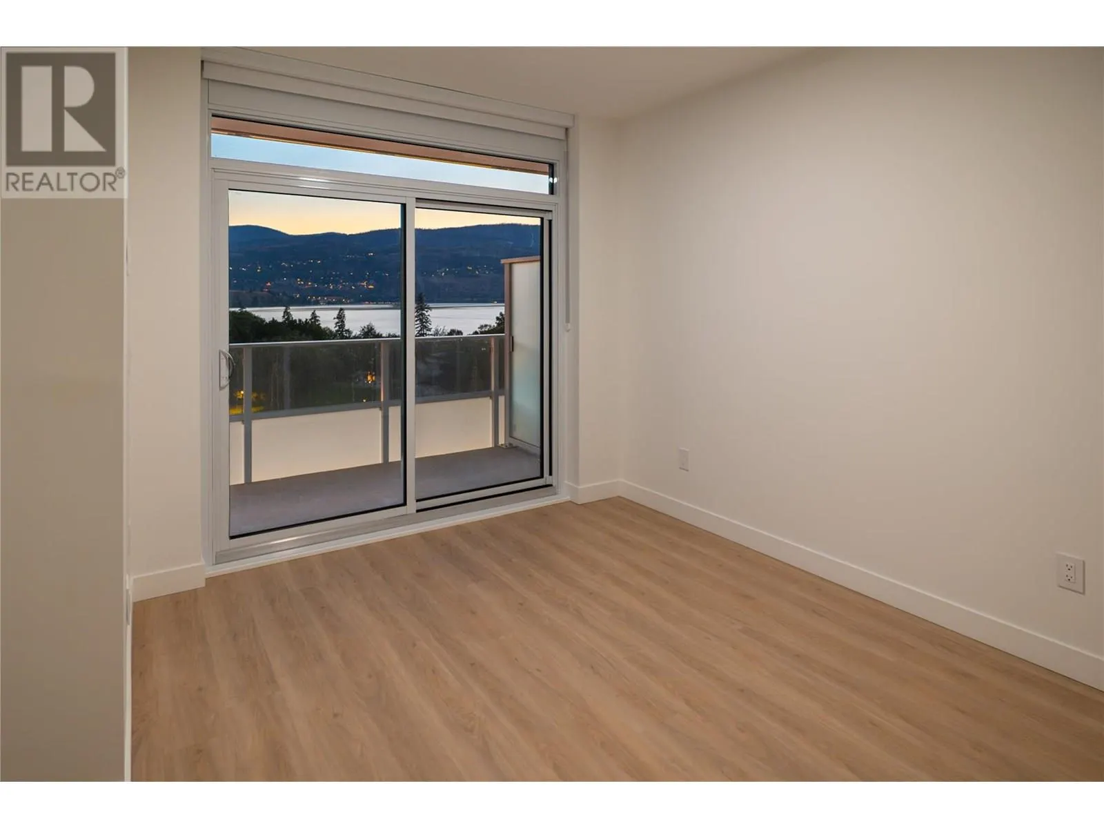 238 Leon Avenue Unit# 707