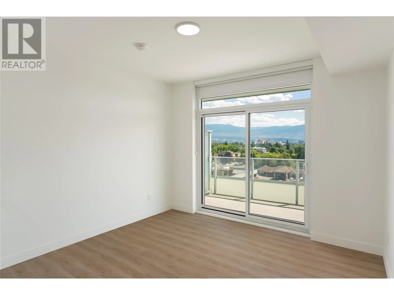 238 Leon Avenue Unit# 707