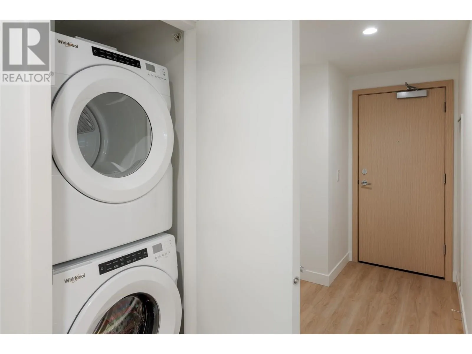 238 Leon Avenue Unit# 707