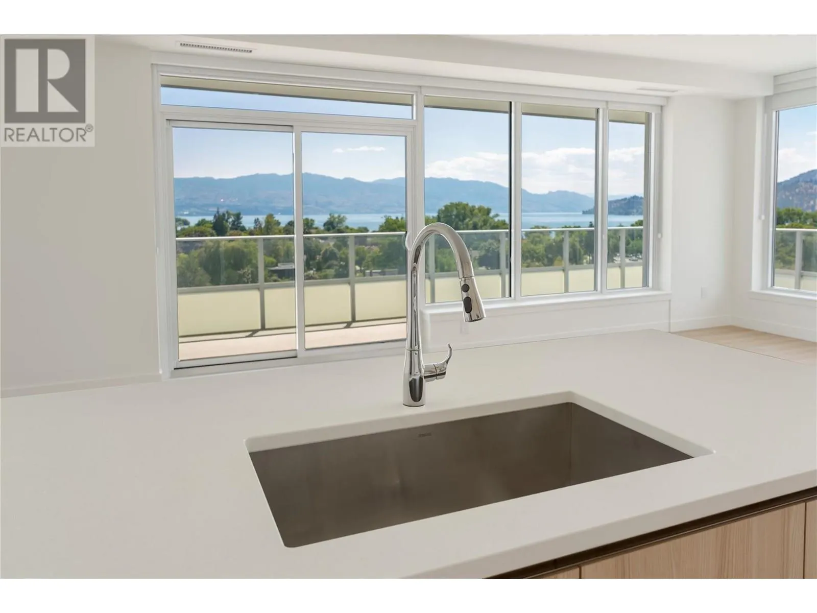 238 Leon Avenue Unit# 707