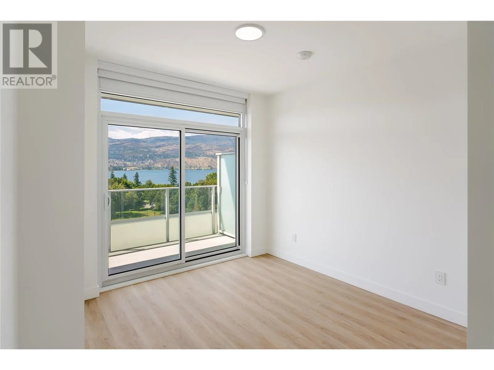 238 Leon Avenue Unit# 707