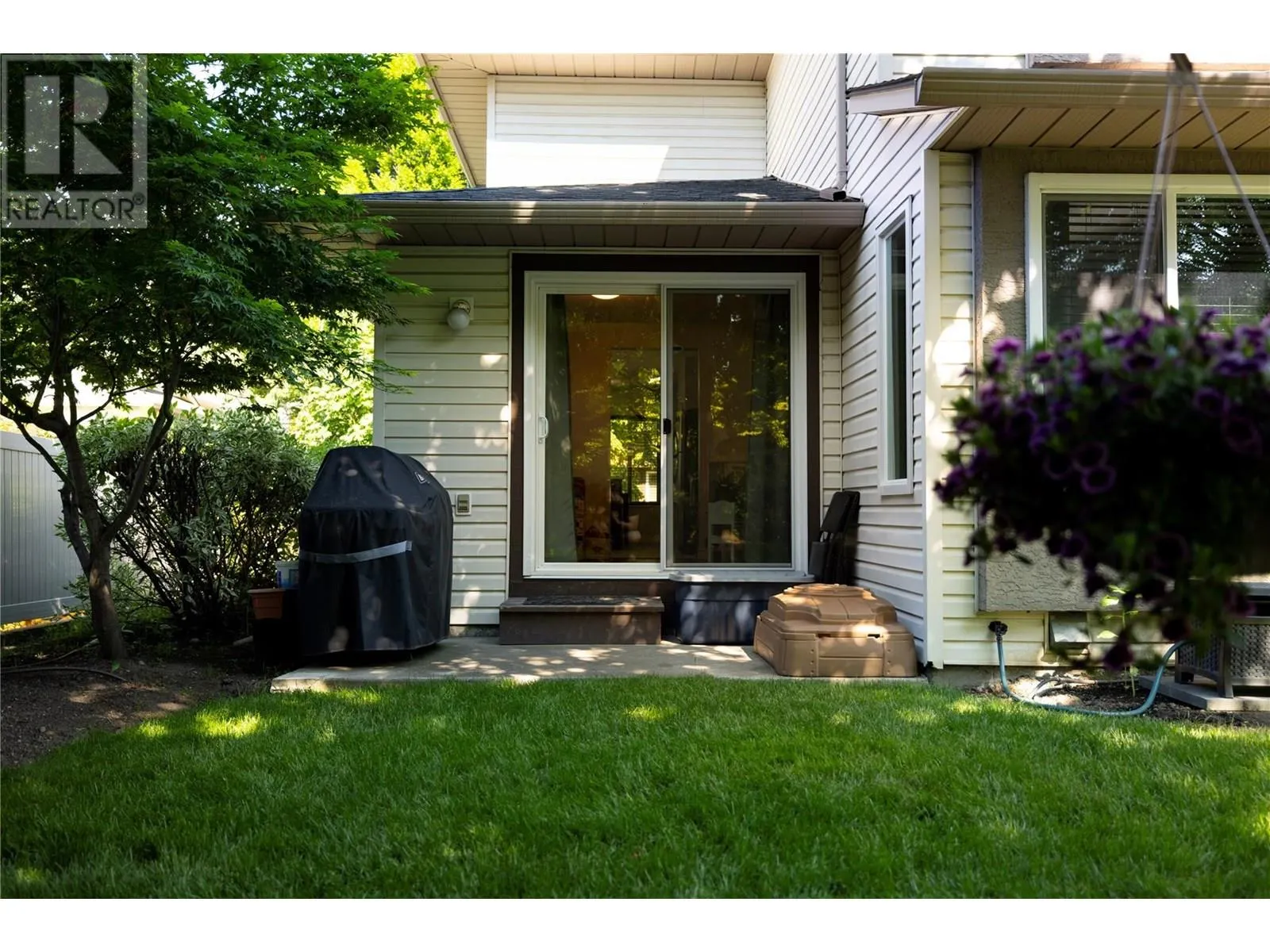 1853 Edgehill Avenue Unit# 28