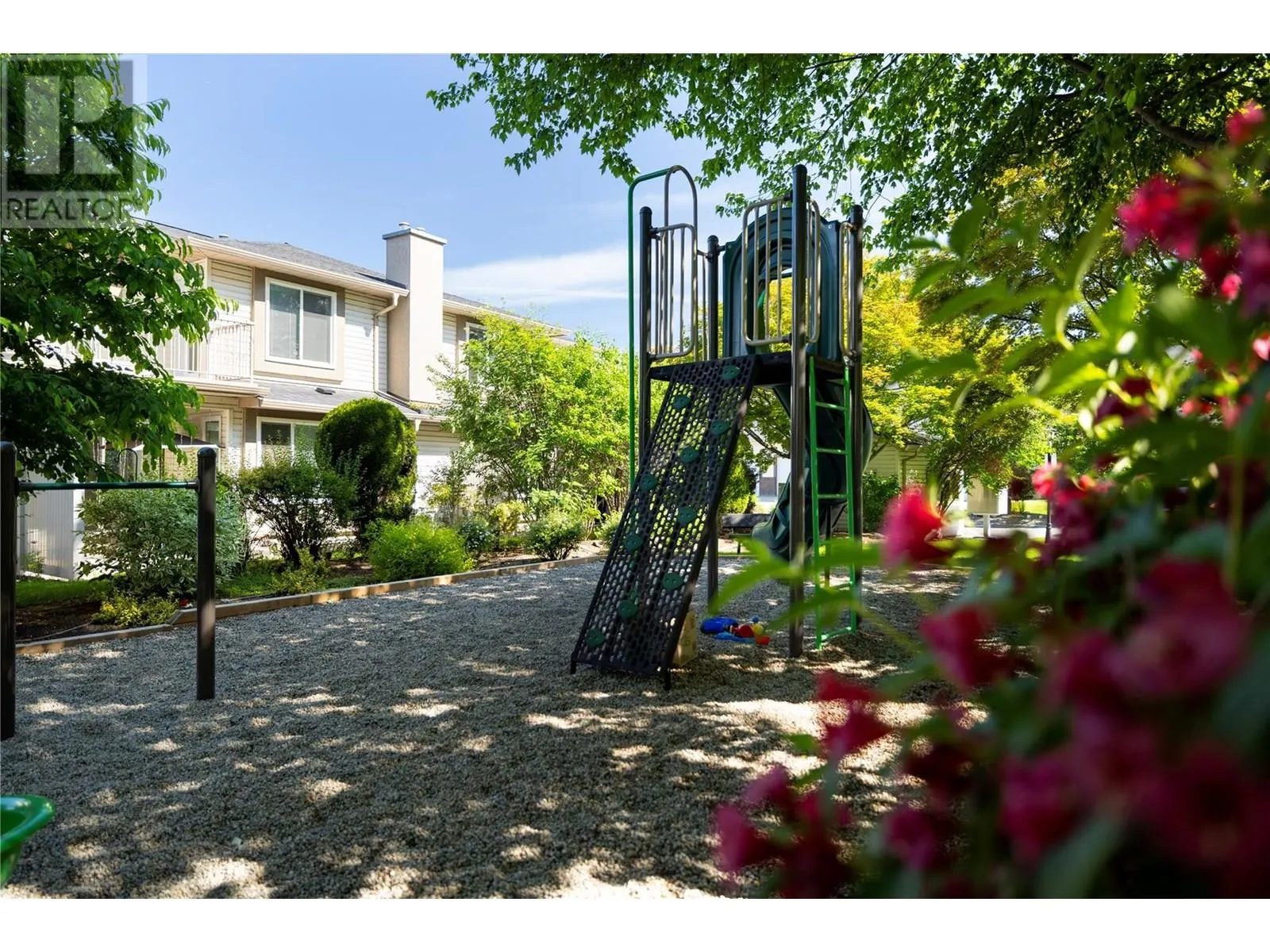 1853 Edgehill Avenue Unit# 28